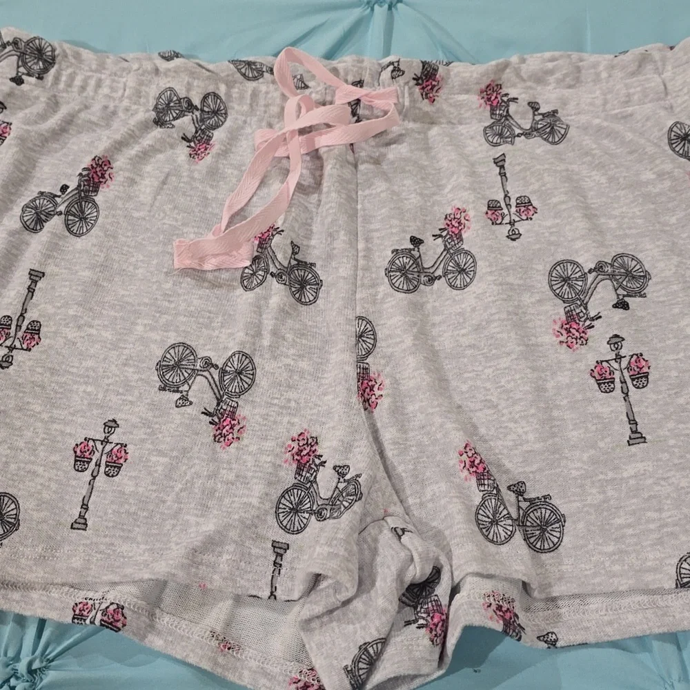 NWT-Laura Ashley Heather Bicycle Pajama Set - Picture 6 of 6